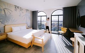 Shi House By Haviland